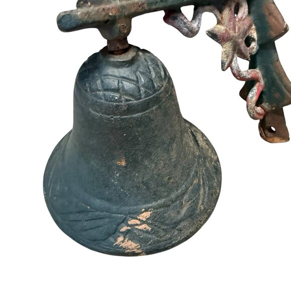 Vintage Rustic Cast Iron Santa & Bell w/Tree Hangs on Wall Worn Rustic Outdoor - Picture 4 of 9
